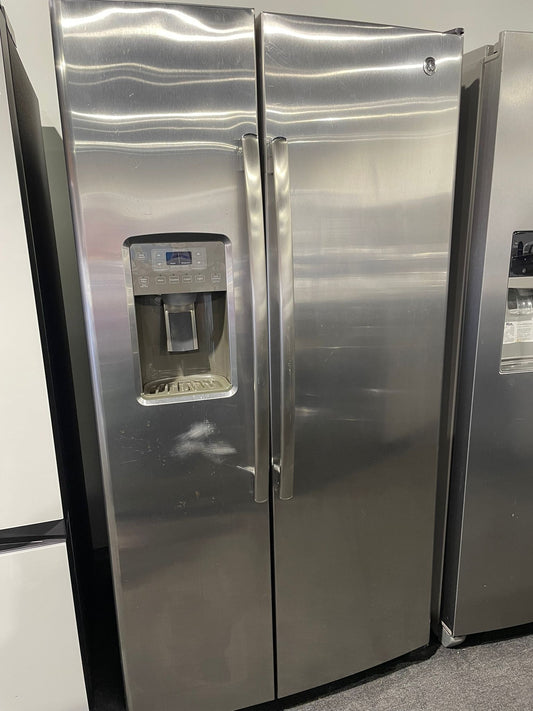 GE Side by Side Refrigerator