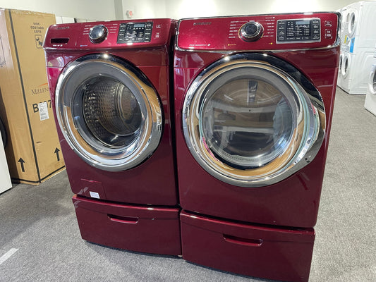 Samsung Front Load Washer & Dryer With Pedestal